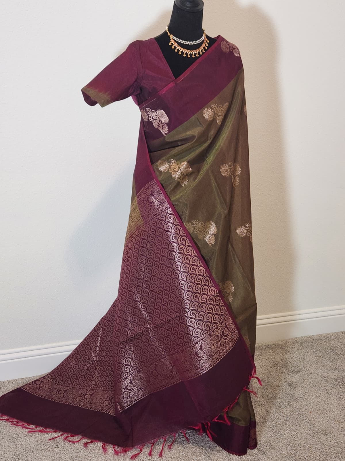 Fresh Leaf Green Kanchi Silk Cotton Saree, Gold Zari Brocade