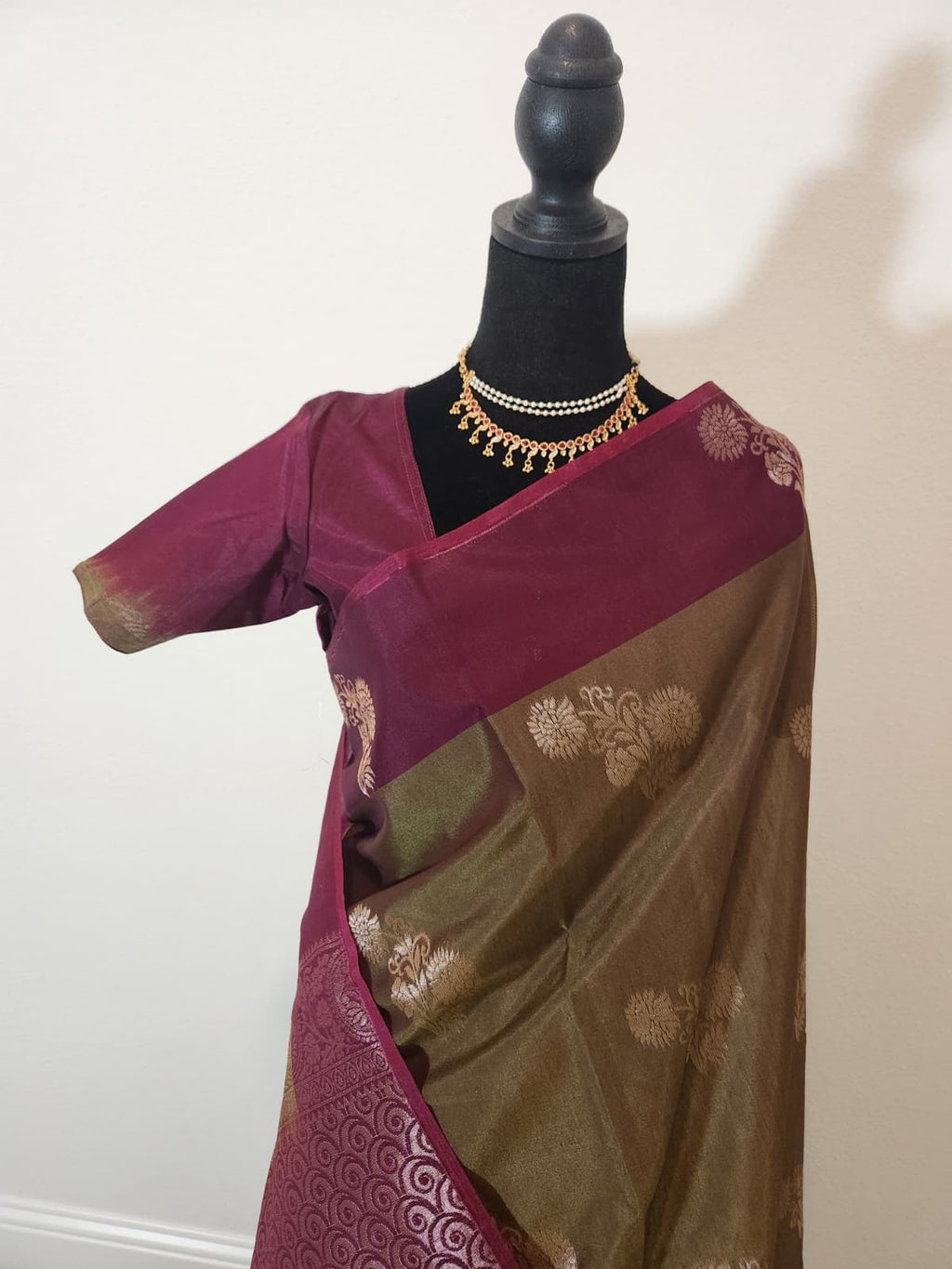 Fresh Leaf Green Kanchi Silk Cotton Saree, Gold Zari Brocade