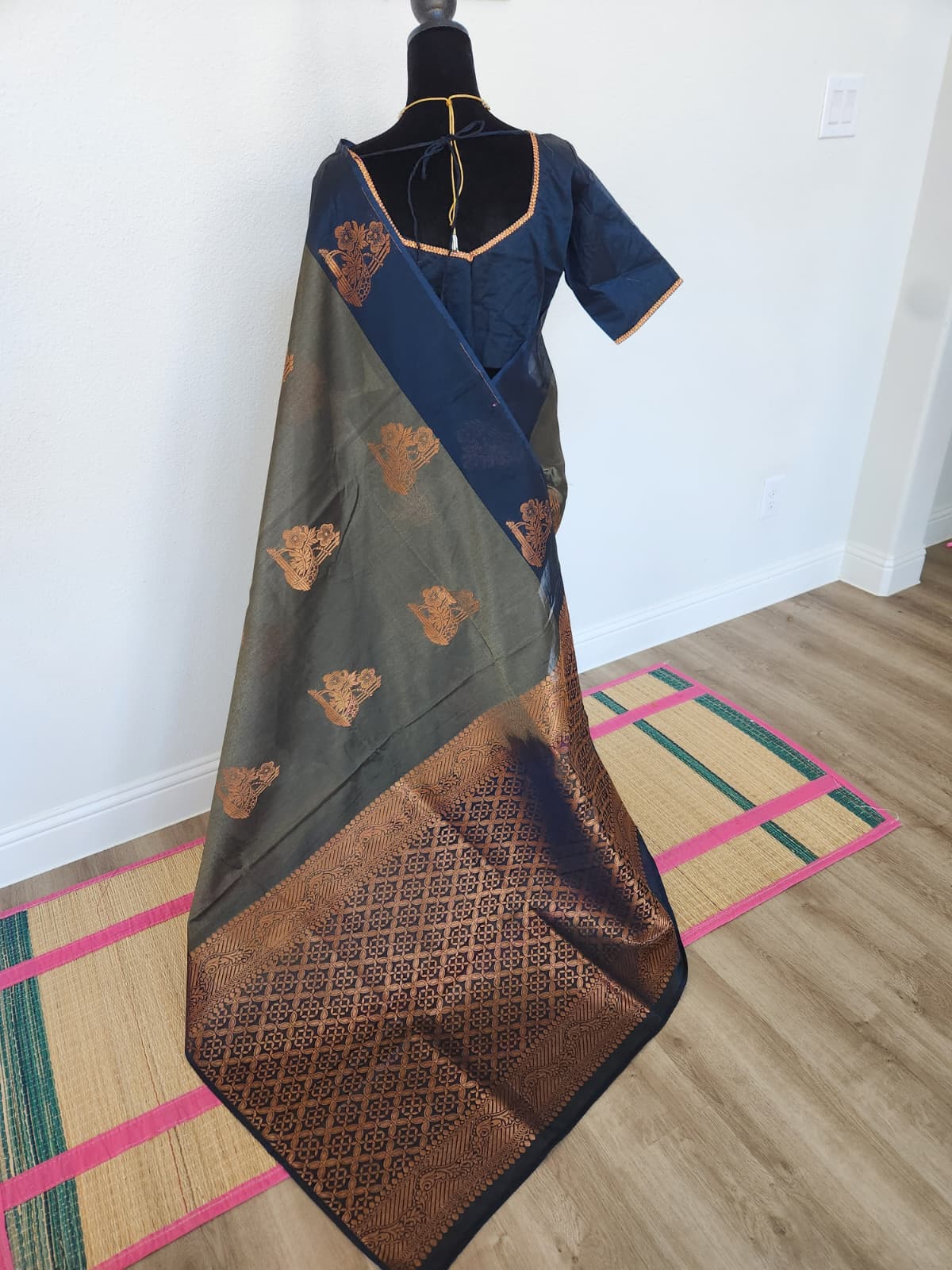 Green Kanchi Silk Cotton Saree, Gold Zari Brocade