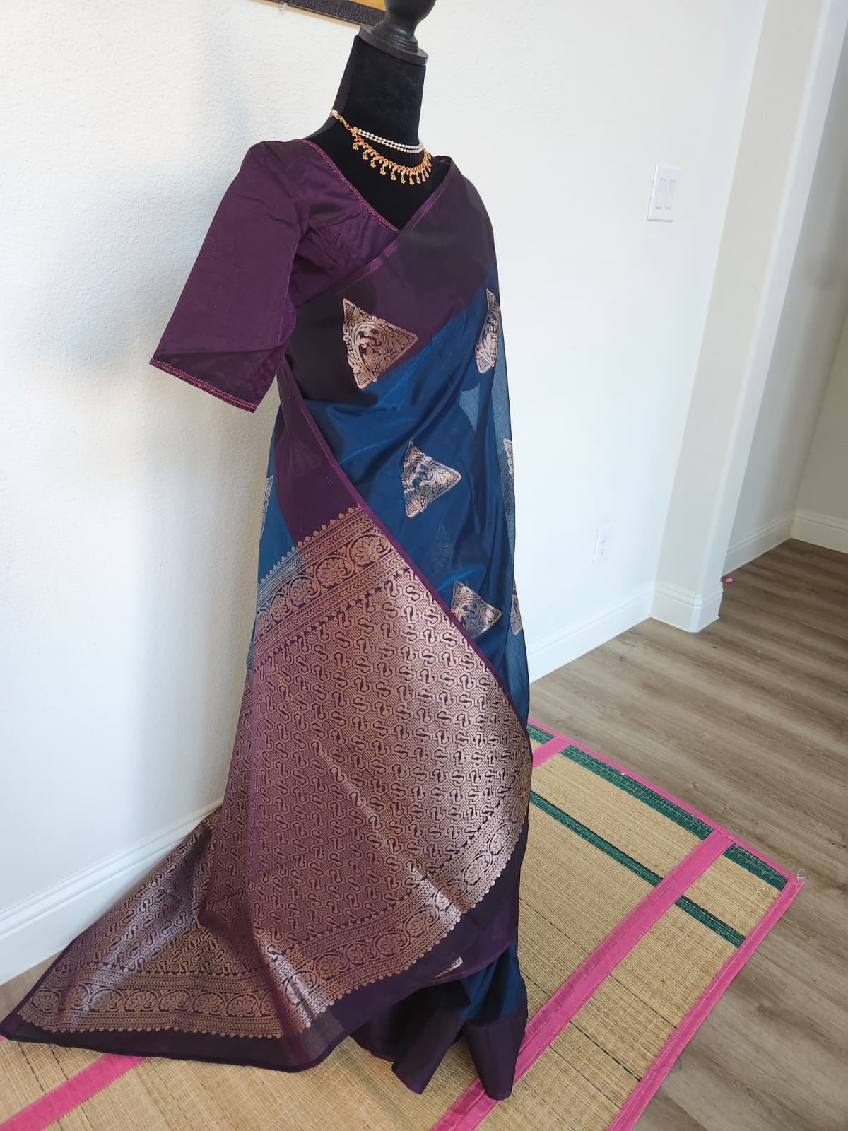 Kanchi Silk Cotton Saree, Gold Zari Brocade