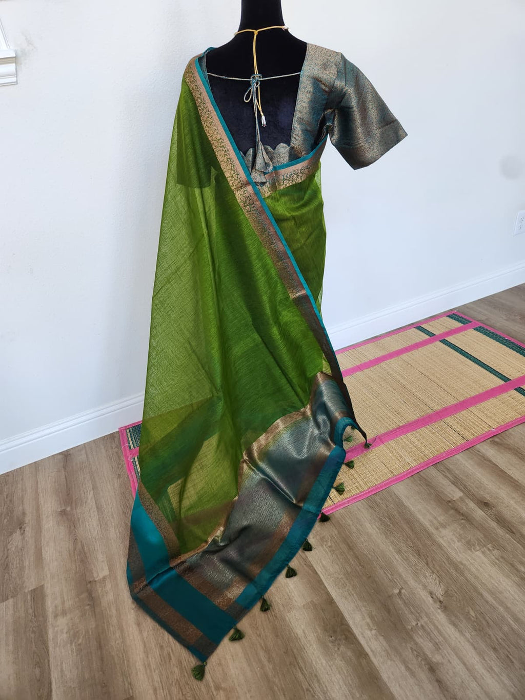 Green Handloom Jute Saree Set with Peacock Blue Border