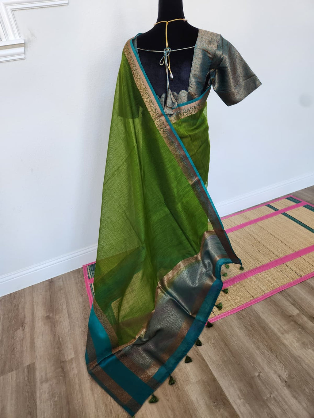 Green Handloom Jute Saree Set with Peacock Blue Border