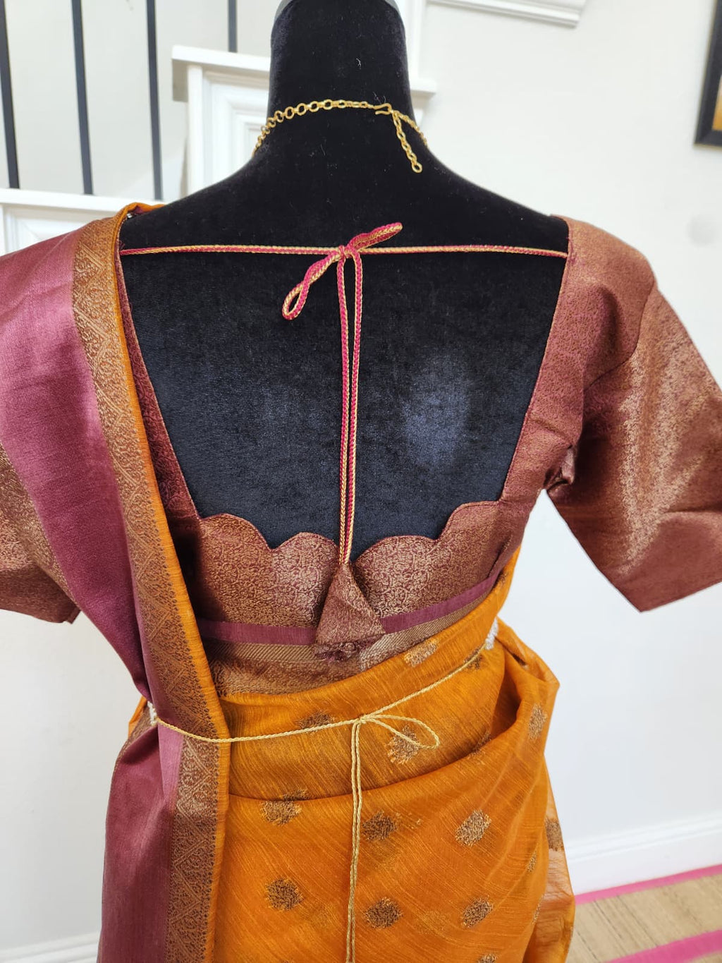 ✨ Premium Handpicked Jute Banarasi Saree with Gap Border ✨